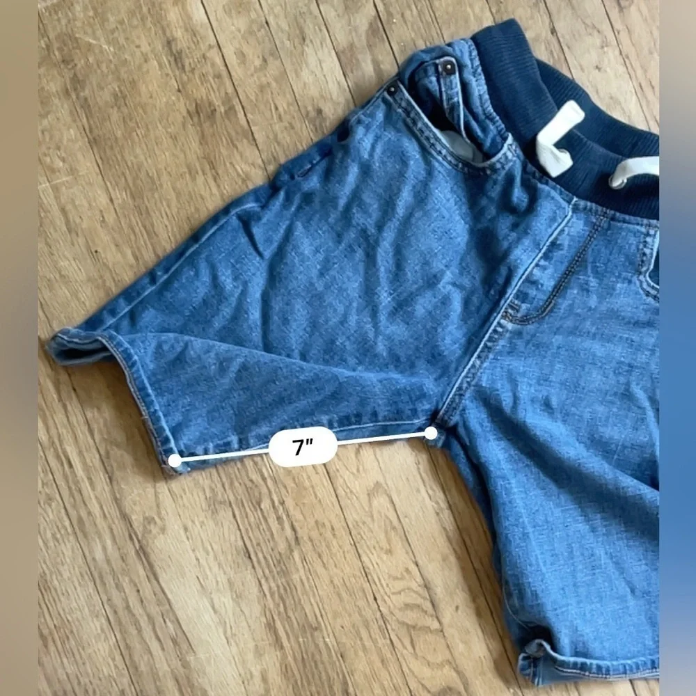 The Children’s Place Boys Size 10 Blue Denim Bermuda Shorts • Ribbed Waist • GUC